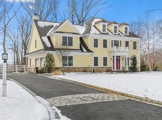 11 E Joseph Wallace Dr, Croton On Hudson, NY 10520