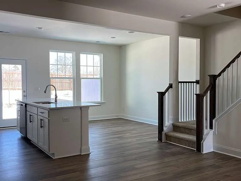 54 Amaryllis Ln — Photo 12