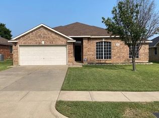 1004 Cutting Horse Dr, Mansfield, TX 76063