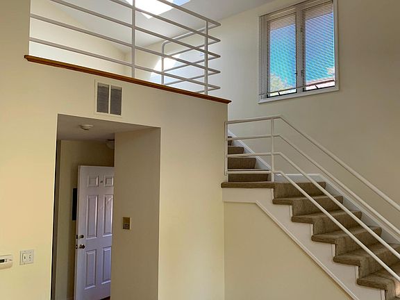5th image of 1828 N Burling St APT 2E