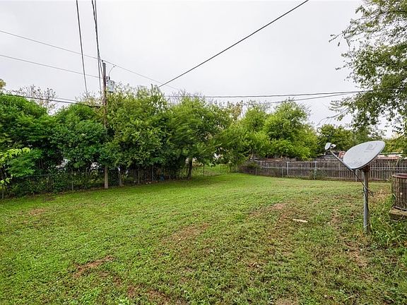 4th image of 16 Hillcrest Dr