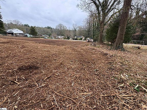 3rd image of 231 Murrell Rd