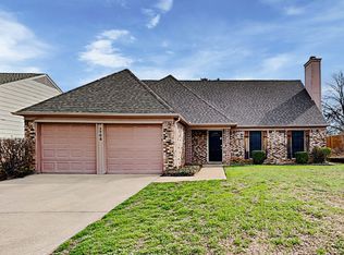 1702 Pleasant Trl, Euless, TX 76039