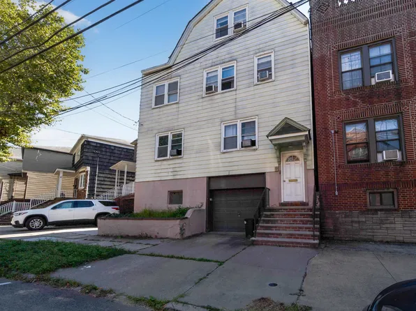 98 West 49th Street image 1 of 35