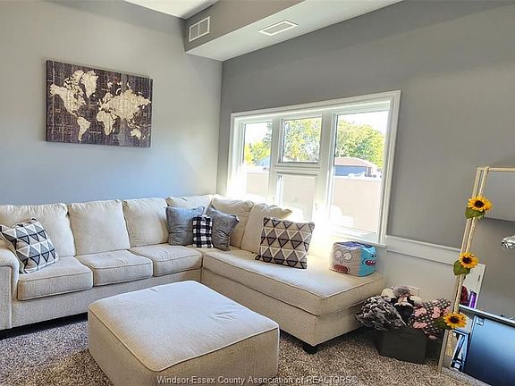 4th image of 1745 Sprucewood Ave #5