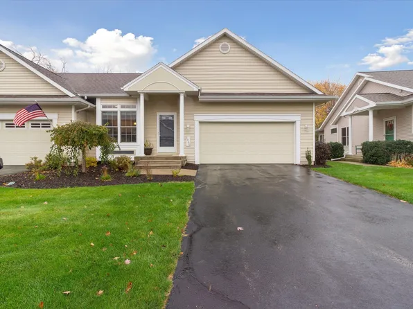 1060 Kensington St NW, Grand Rapids, MI 49534