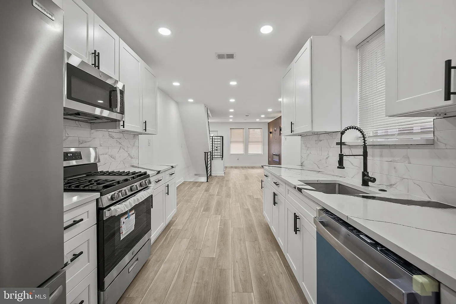 239 Rubicam St photo 1