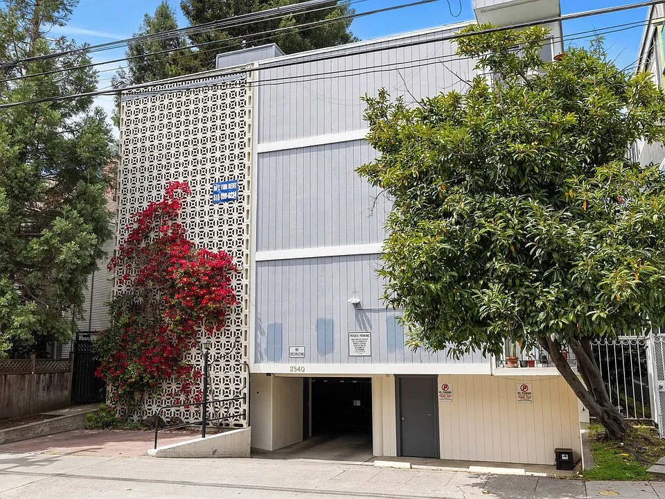 2540 Benvenue LLC