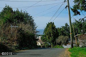 5th image of 3230 NW Quay Dr