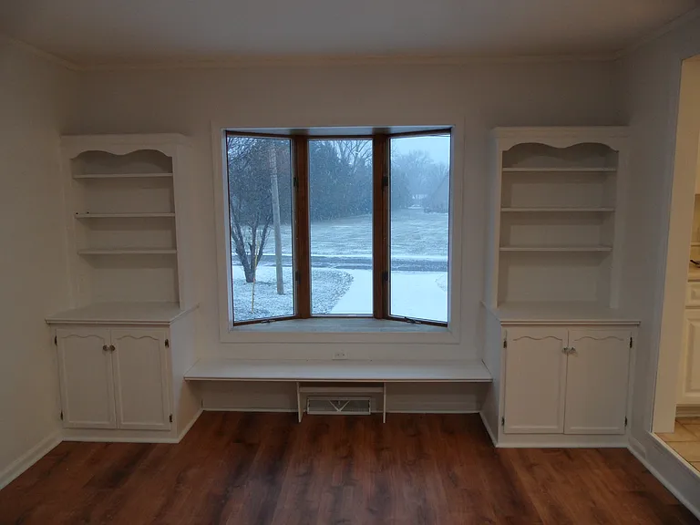 921 Onondaga St — Photo 13