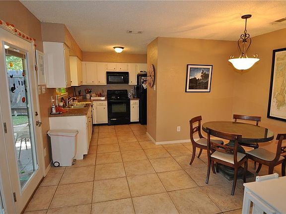 4th image of 3503 Ambleside Dr
