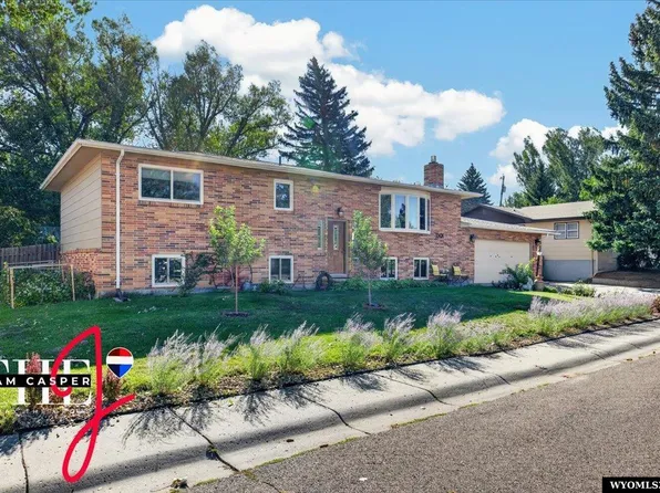 1301 Manor Dr, Casper, WY 82609