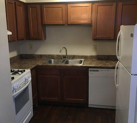 5th image of 4663 Crystal Lake Dr