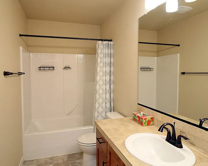 420 SW 204th Ter — Photo 23