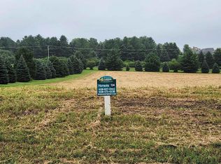 L124 Blue Victoria Drive #124, Sun Prairie, WI 53590