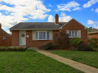 492 Macassar Dr, Pittsburgh, PA