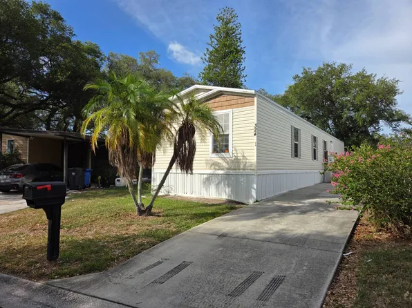 324 River Point Dr, Tampa, FL 33619