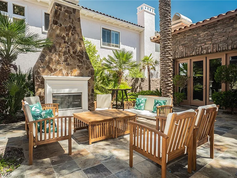 12097 Oakland Hills Dr — Photo 12