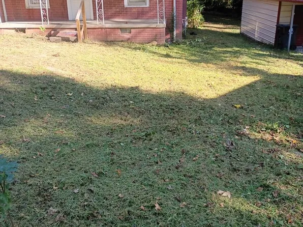 3844 Green Point Dr, Greensboro, NC 27407