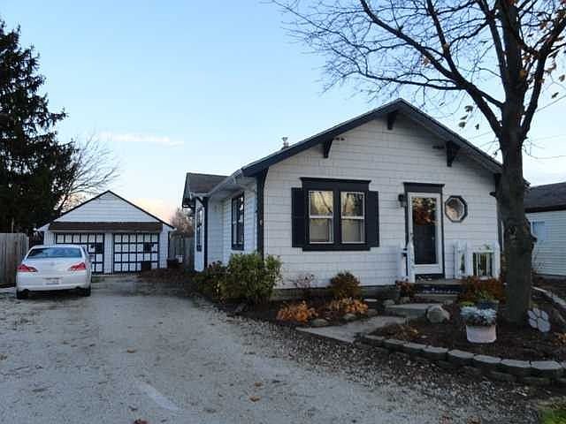 1st image of 155 Rossburn Pl