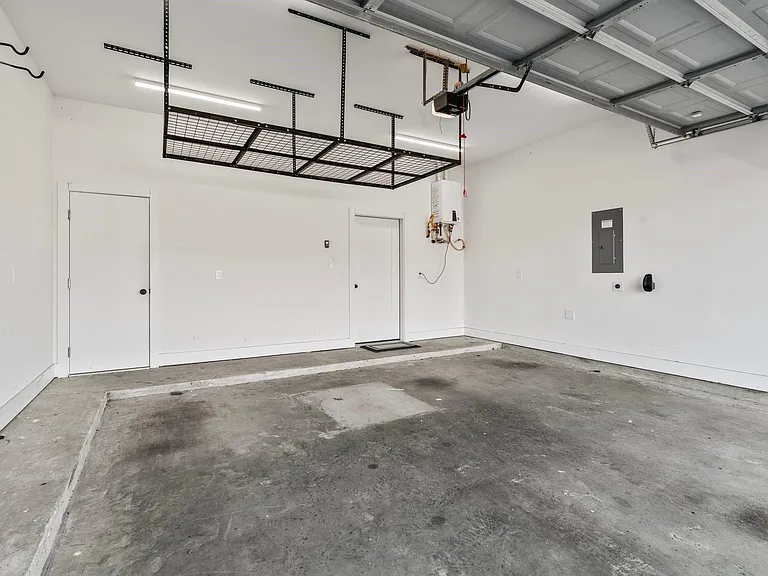 3802 Commerce St — Photo 46