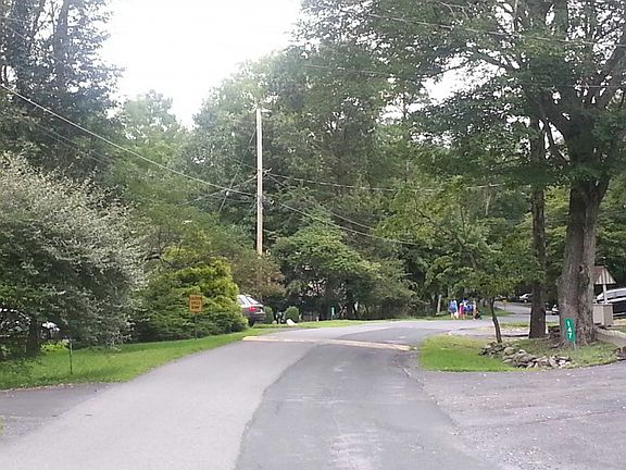 3rd image of 151 Pinewood Dr N