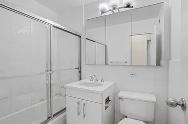 Rented by (Legacy) Elegran