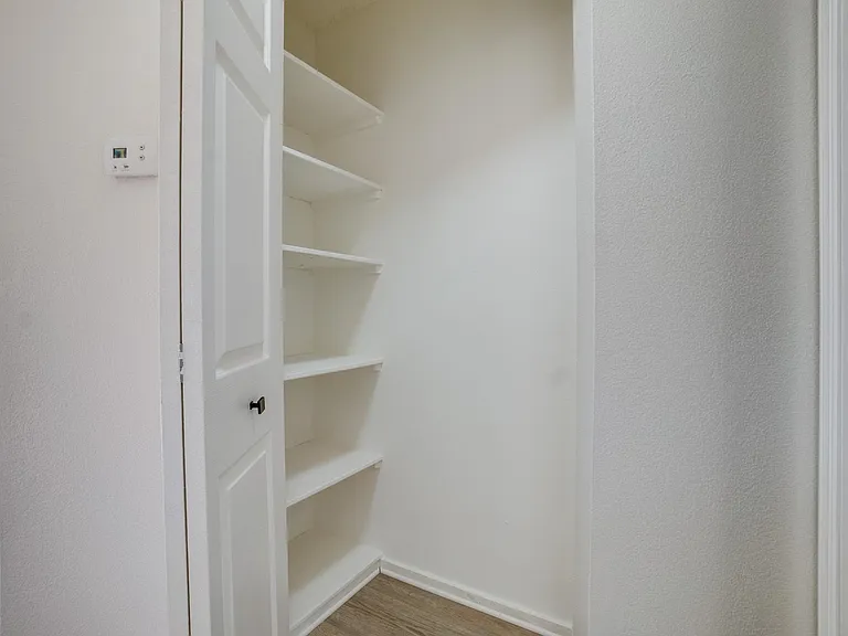 4325 82nd St W — Photo 10