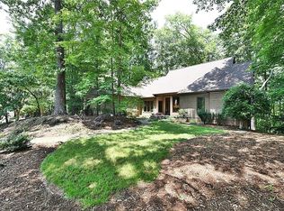 1480 Ridgemere Ln, Winston Salem, NC 27106