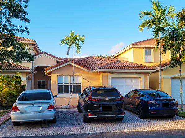 16327 SW 45th Ter, Miami, FL 33185