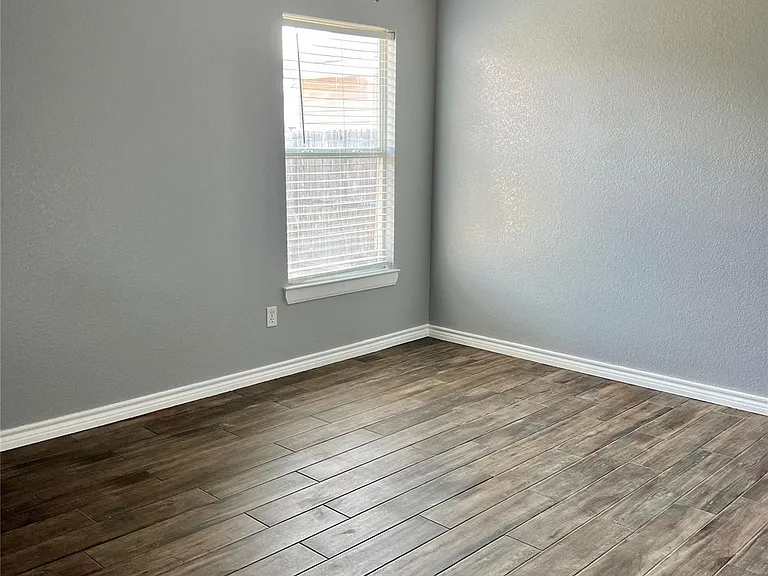 1728 Red Oak Ct — Photo 16