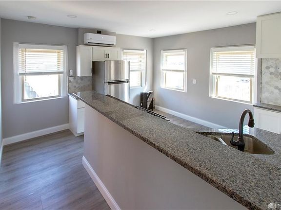 5th image of 255 N Main St #72