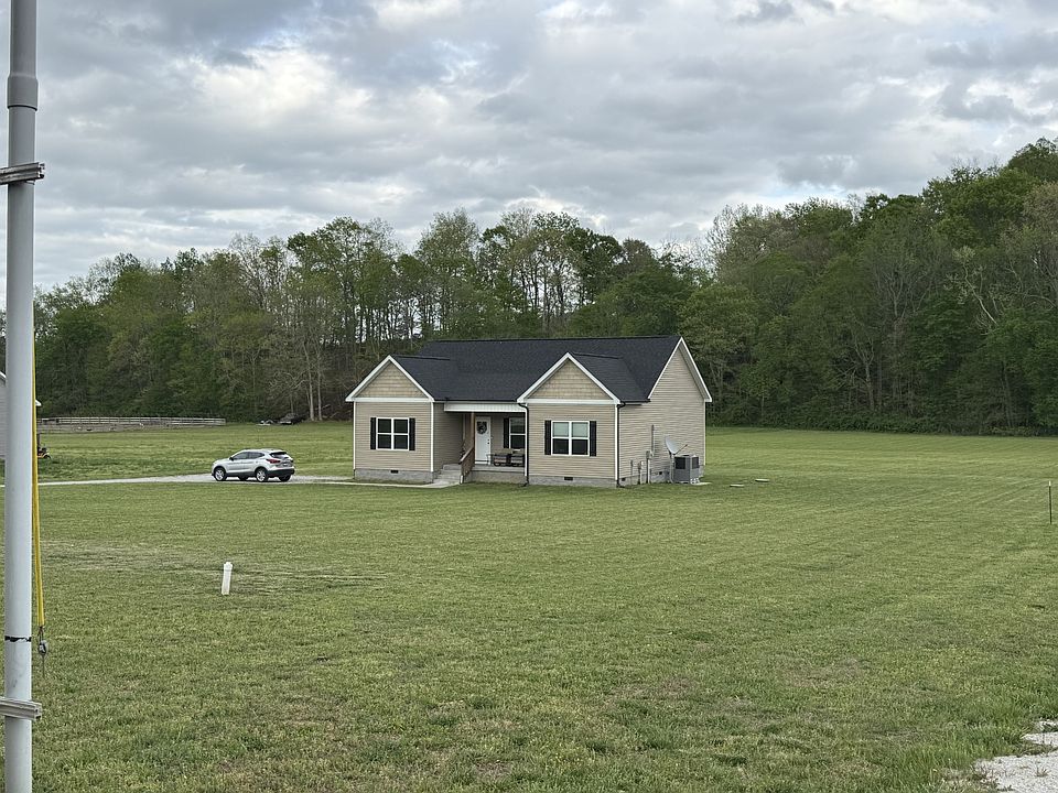 2nd image of 542 Sycamore Rd