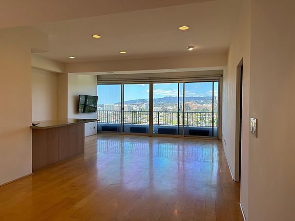 3rd image of 10501 Wilshire Blvd Unit 1911