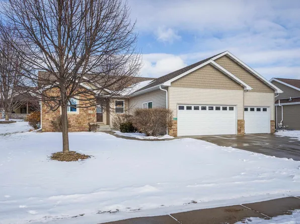 4433 Memorial Cir, Windsor, WI 53598