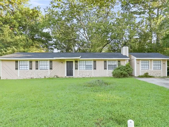 596 Crestmont Ct, Jonesboro, GA 30238