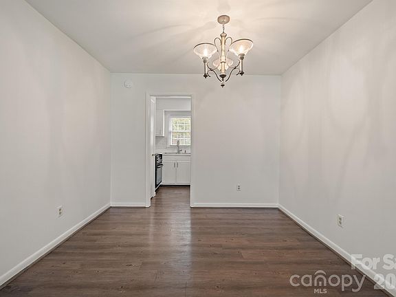 5th image of 4609 Coronado Dr