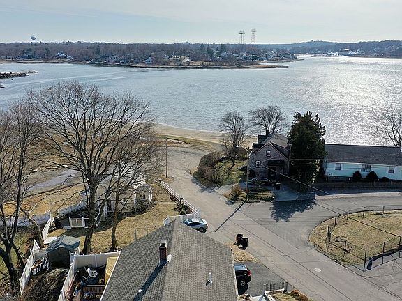 Approx 250 feet from water!