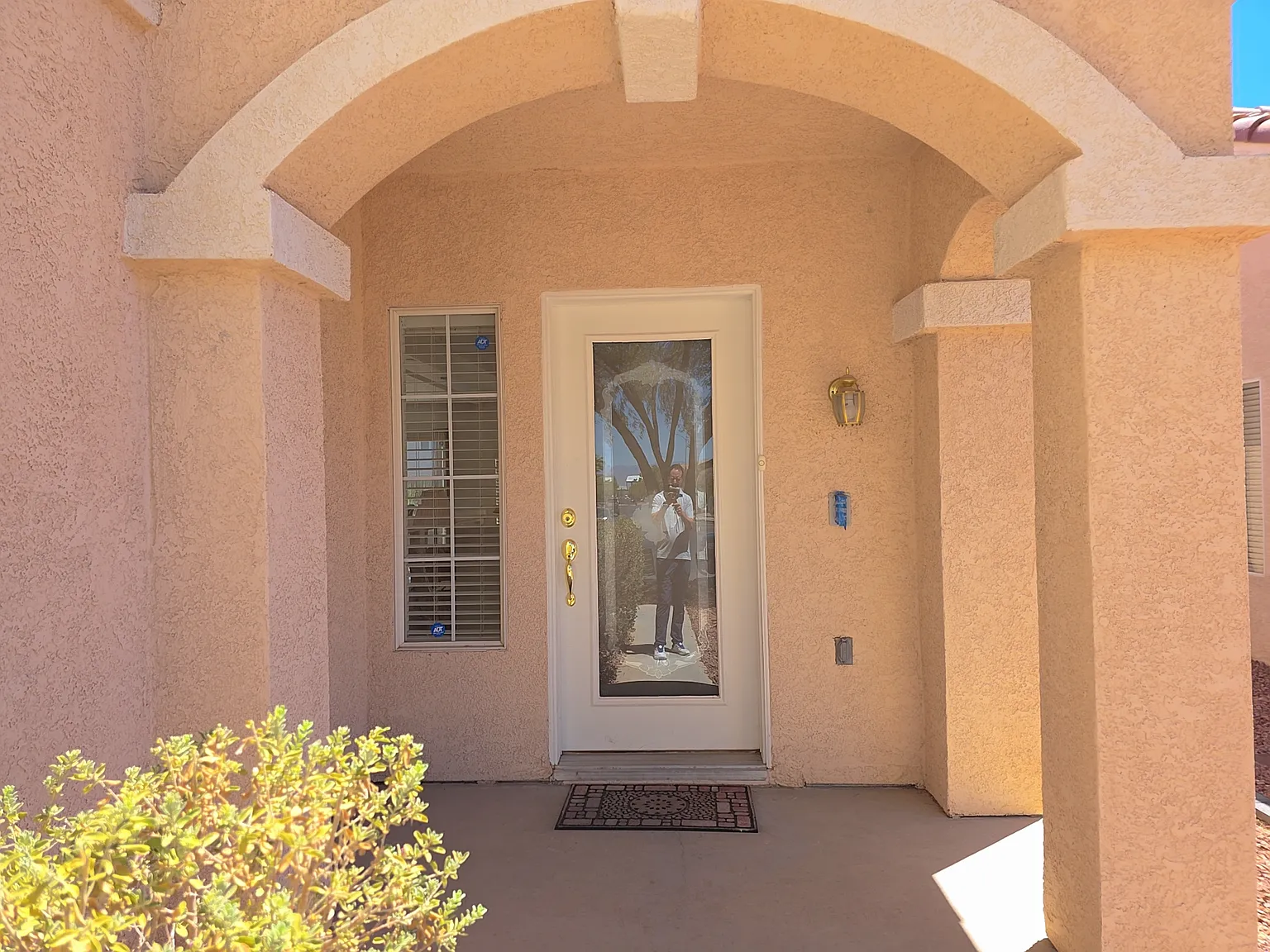 3 bed, 2.5 bath, 1656 sqft, $2,150 — Photo 2