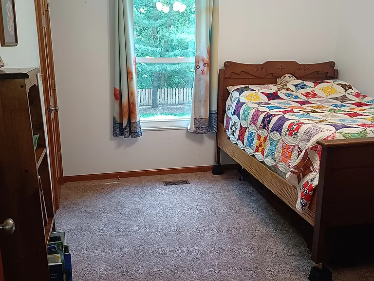 1021 Edgewood Dr — Photo 16