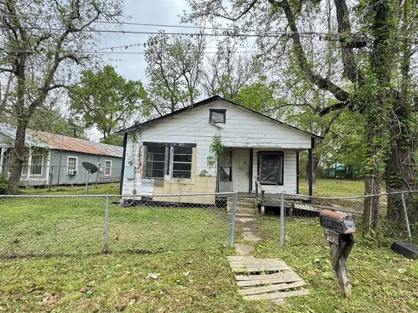 916 Lamar St, Cleveland, TX 77327