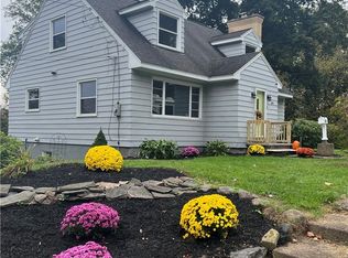 301 Hopper Rd, Syracuse, NY 13207
