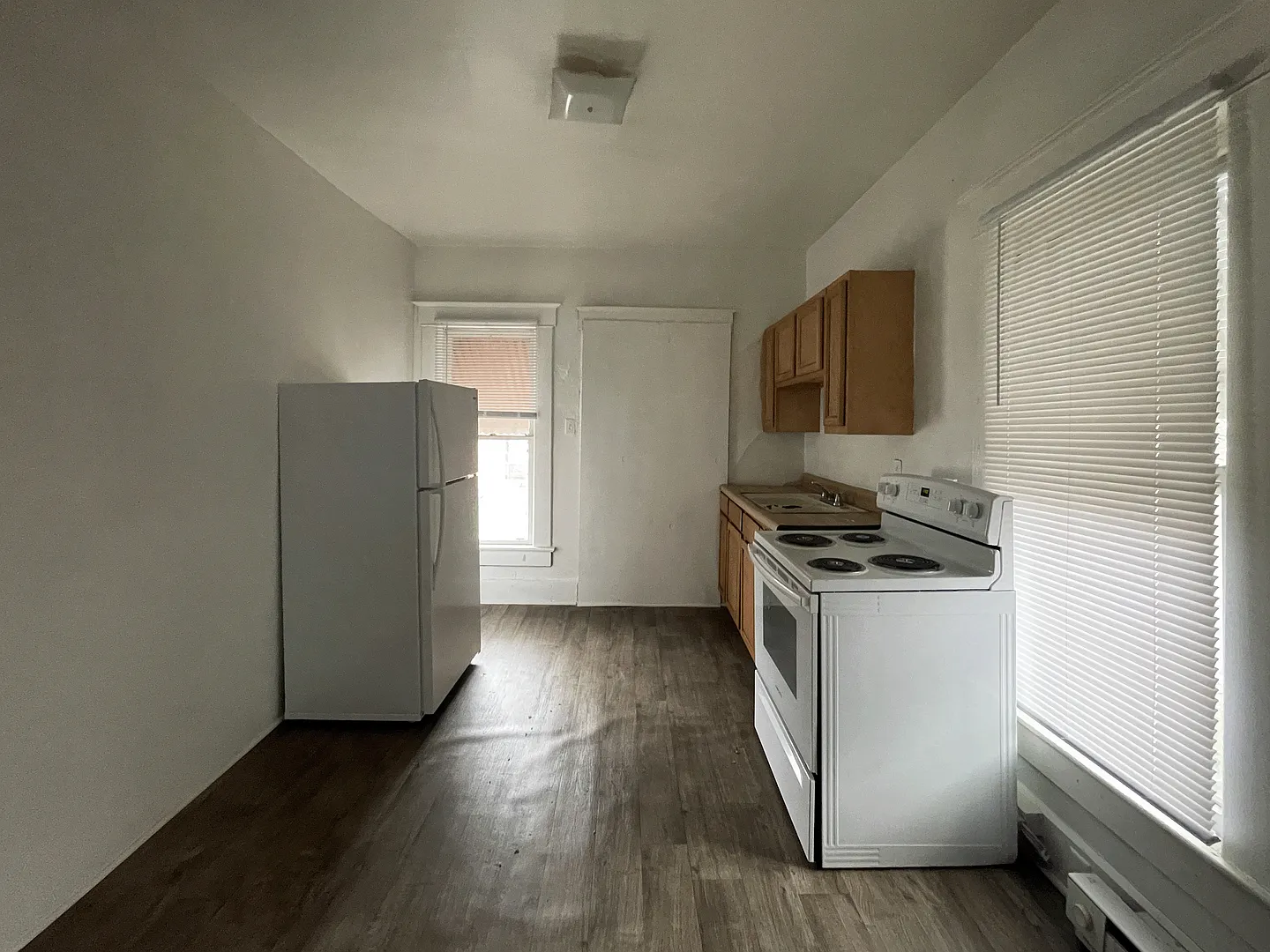 626-628 W Main St — Photo 3
