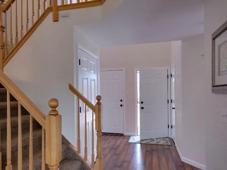 521 Kim Dr — Photo 9