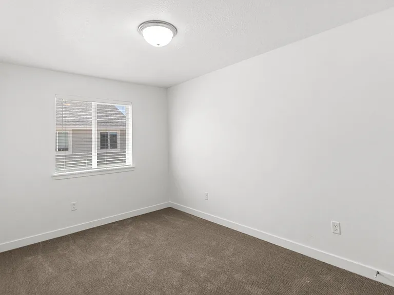 2040 W 775 N — Photo 16