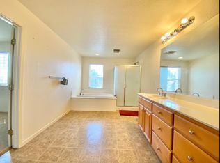 1309 Moonflower Ct, Patterson, CA 95363