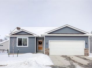 304 SW 48th St, Ankeny, IA 50023