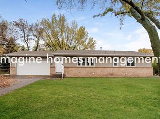 1764 Serpentine Dr, Eagan, MN 55122