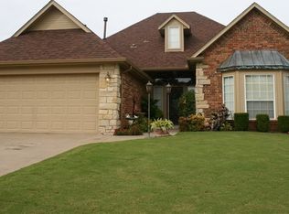 10815 Windmill Farms Rd, Midwest City, OK 73130