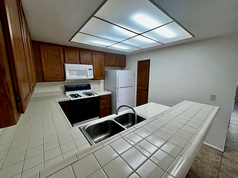 1720 Melrose Ave #37 — Photo 9